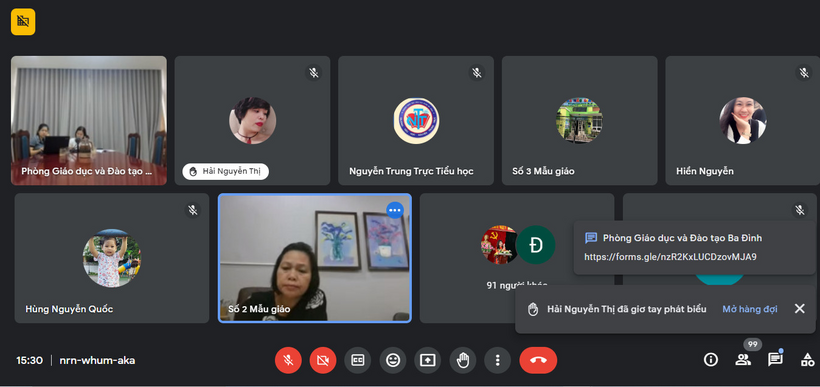 A screenshot of a video call

Description automatically generated